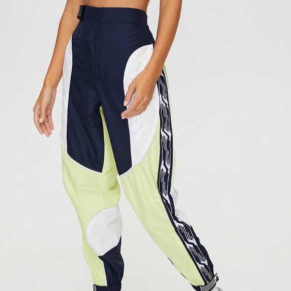 TNA - Reflective Pants - S - Picture 1 of 4